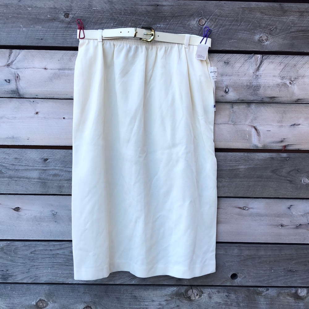 Classic Cream Women's Pencil Skirt with Belt Alfred Dunner Vtg Sz 16 W 29 or 30